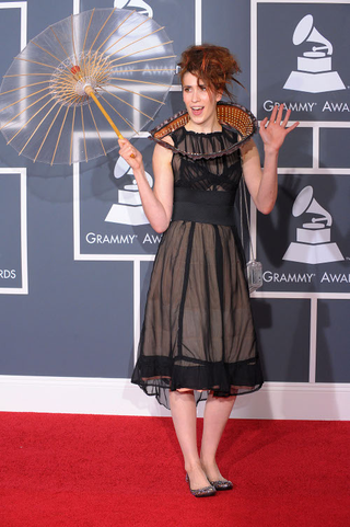 Illustration for article titled The Bad: In Which Grammy Fashions Get Fugly